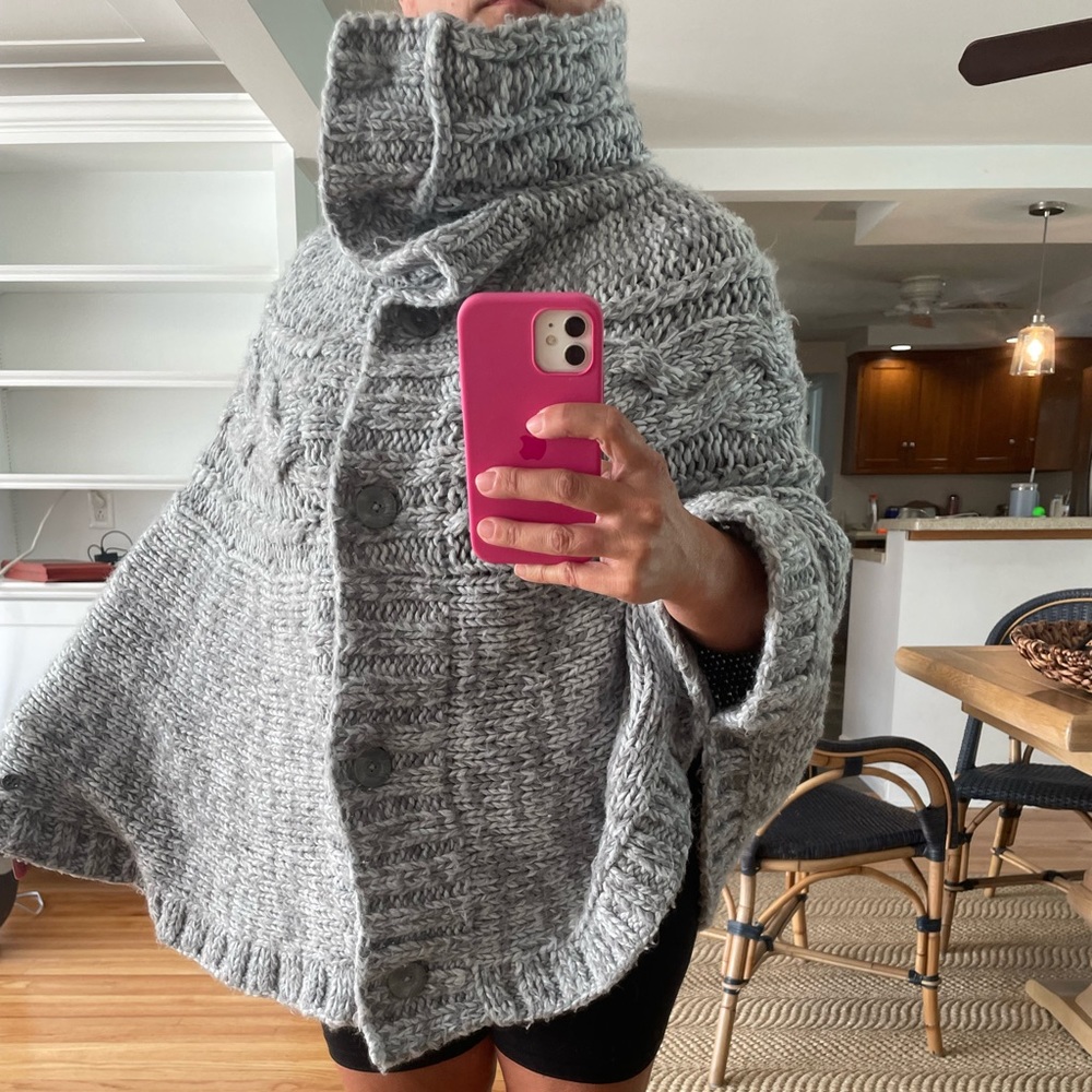 Sweaty Betty cape